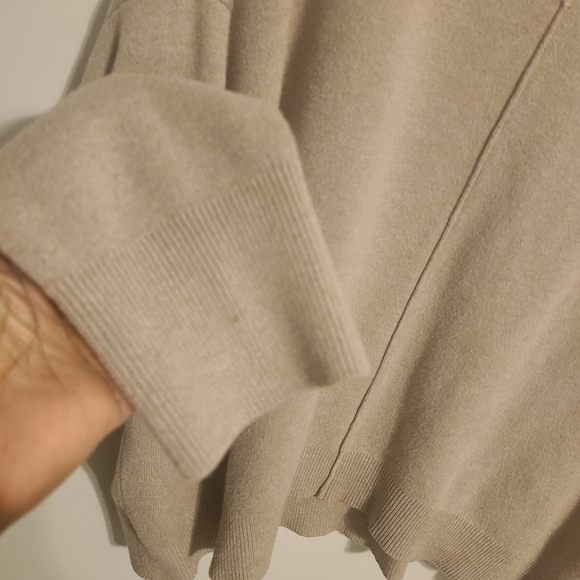 Universal Thread | Women's Beige Wool Blend Crewneck Sweater (Size XL) - Picture 5 of 11